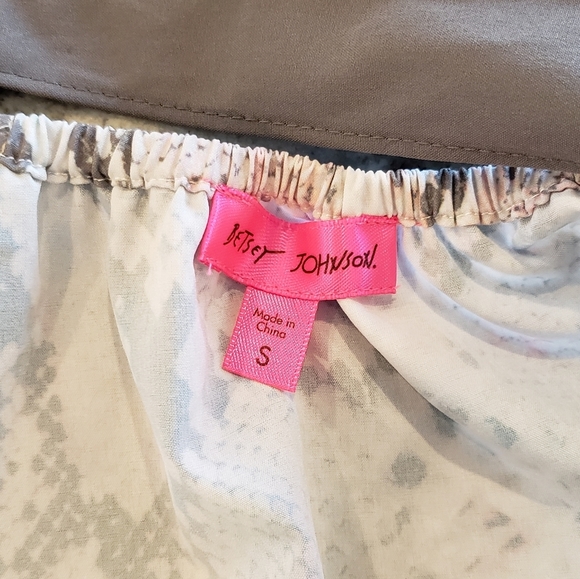 Betsey Johnson Racerback Tank Top Snakeskin Small - Picture 3 of 4